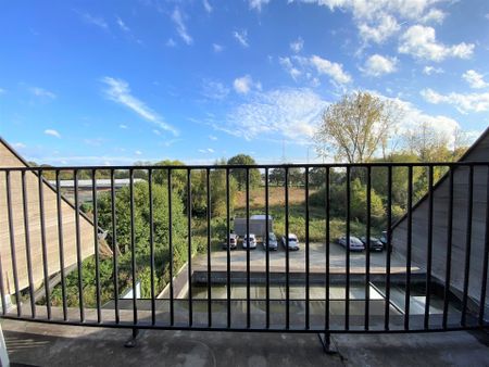 Gezellig duplexappartement met 1 slaapkamer, terras en autostaanplaats - Photo 4