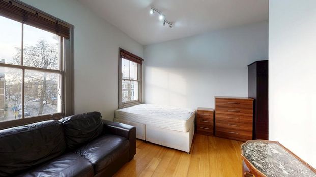 Studio to rent - Photo 1