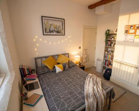 3 bedroom ground floor maisonette to rent - Photo 2