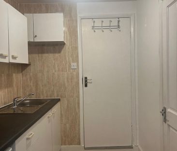 Studio to rent - Photo 6