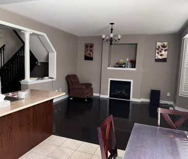 For Lease - 15 Grayleaf Drive, Whitchurch-Stouffville, Ontario - Photo 3