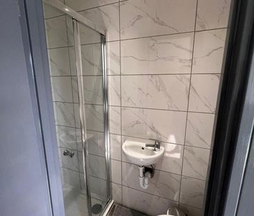 Studio Flat, Mitcham Lane, SW16 - Photo 5