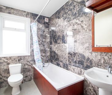 1 Bed Flat, Hickling Road, IG1 - Photo 6