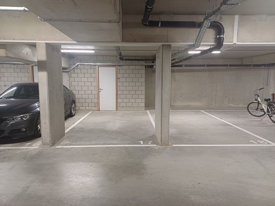 Instapklaar gelijkvloers appartement in Peer centrum met ruim terras + tuintje. - Foto 1