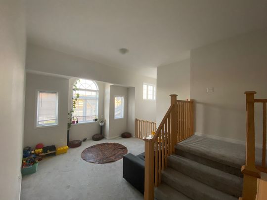For Lease - 305 Tall Grass Crescent, Kitchener, Ontario - Photo 1