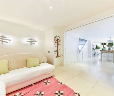 A beautifully presented Victorian house on a highly desirable road ... - Photo 1