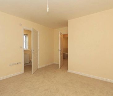 2 bedroom end of terrace house to rent - Photo 5