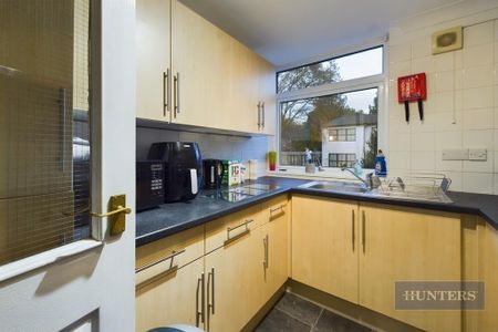 4 bedroom terraced house to rent - Photo 4