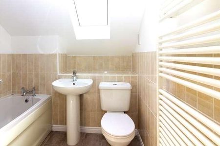 Wolverton - Double Bedroom Penthouse Close To Station, MK12 - Photo 5