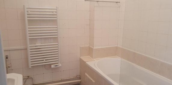 Location Appartement 2 pièces 39m² LYON 3ème - Photo 2