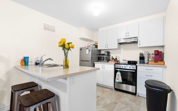 For Lease - 124 Durham Avenue Unit# Bsmt, Barrie, Ontario - Photo 1