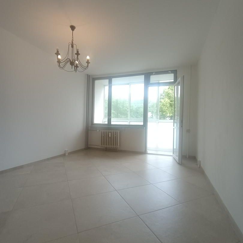 Pronájem bytu 1+kk a garsoniéry 29 m², Žerotínova 355, Děčín - Photo 1