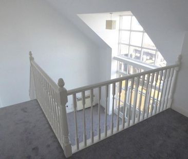 3 bedroom flat to rent - Photo 2