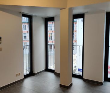 Duplex met 1 slaapkamer op de Grote Markt van Halle - Photo 1