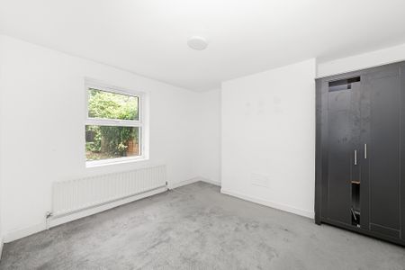 Woodland Terrace, London, SE7 - Photo 2