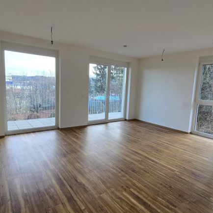 Schöne 2- Zimmerwohnung mit Balkon und Parkplatz! - Foto 1