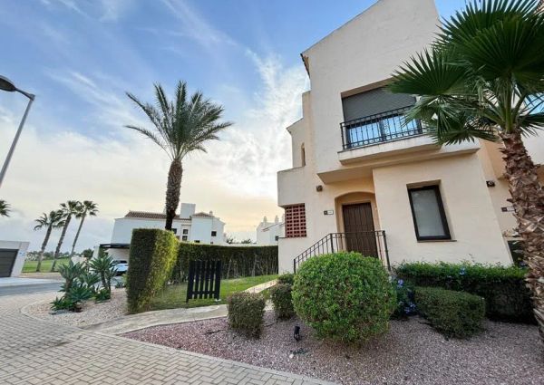 Alquiler de chalet adosado en Calle a-Roda Golf, 7 a