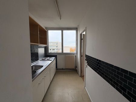 Location Appartement 4 pièces 74m² LILLE 59000 - Photo 5