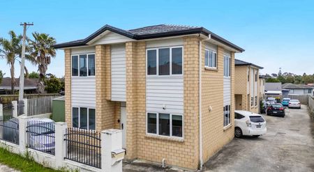 4 Bedroom house - 31B Pah Rd. Papatoetoe - Photo 5