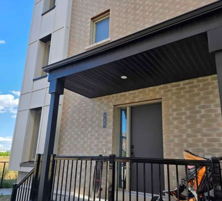 For Lease - 567 Ozawa Private Unit# 32, Manor Park - Cardinal Glen and Area, Ontario - Photo 1