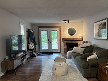 For Lease - 11 DAWSON Drive Unit# 717, Collingwood, Ontario - Photo 4