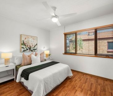 Spacious Townhouse with Exceptional Outdoor Entertaining - Photo 6