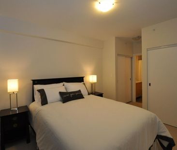 Condo in Port Moody, BC - Photo 6