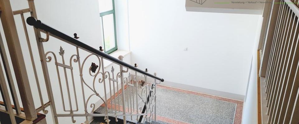 Stilistische 2-Raum-Wohnung mit Einbauküche & exklusivem Eck-Wohnzimmer - Photo 1