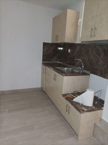 Διαμέρισμα για ενοικίαση Νέα Παραλία (Ανάληψη - Μπότσαρη - Νέα Παραλία) - Photo 2