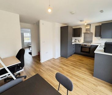 3 Bedroom Semi Detached House To Rent - Photo 4