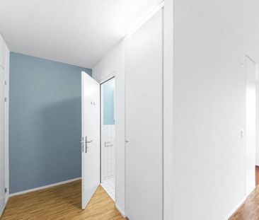 Living in a vibrant urban neighborhood - Photo 6