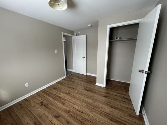 For Lease - 11 Chaucer Crescent, Barrie, Ontario - Photo 1