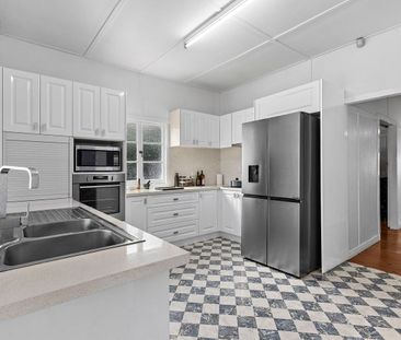 Properly Managed I Charming Family Home in Convenient Virginia Loca... - Photo 2