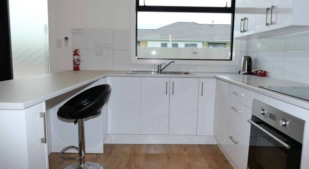 Sleek & Stylish One-Bedroom Living – Modern, Fresh, and Ready for You - Photo 1