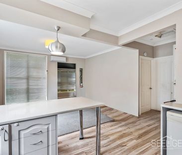 Perfect Position - Photo 4