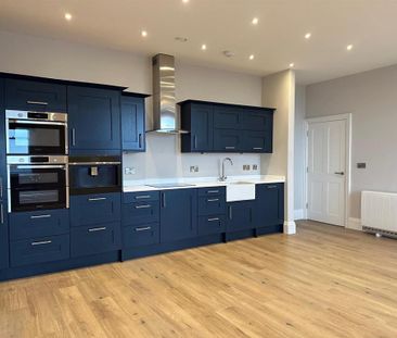 3 bedroom apartment to rent - Photo 5