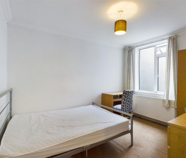 Newmarket Road, Brighton - Photo 3