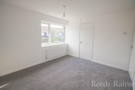 3 bedroom apartment to rent - Photo 4