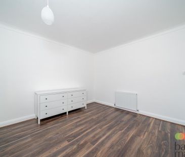 3 bedroom apartment to rent - Photo 4