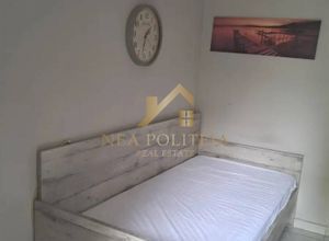 Studio/Γκαρσονιέρα για ενοικίαση - Συκιές - Photo 1