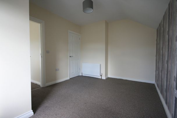 83 Newtownards Road, Donaghadee, BT21 0PT - Photo 1