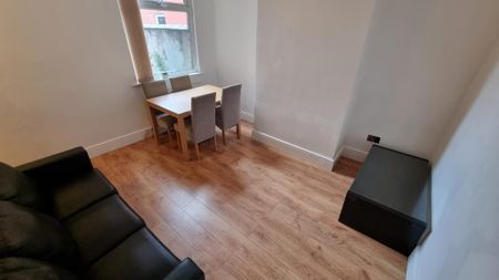 3 bedroom terraced house to rent - Photo 3