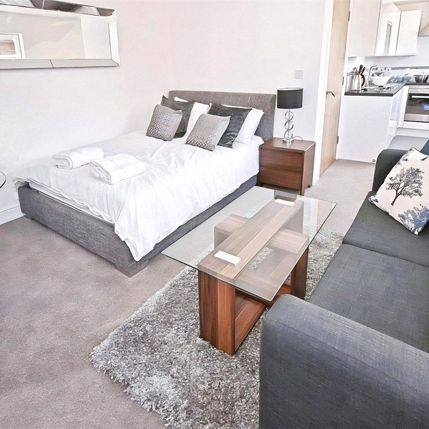 Warple Way, Acton, London, W3 0BD - Photo 1
