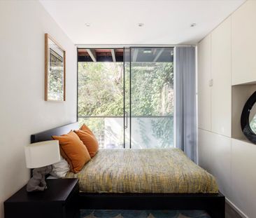 A striking contemporary home in the heart of NW3, offering beautifu... - Photo 5