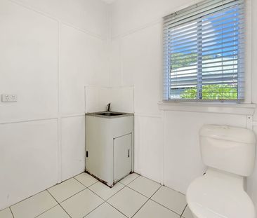 Comfortable 3-Bedroom Living - Photo 5