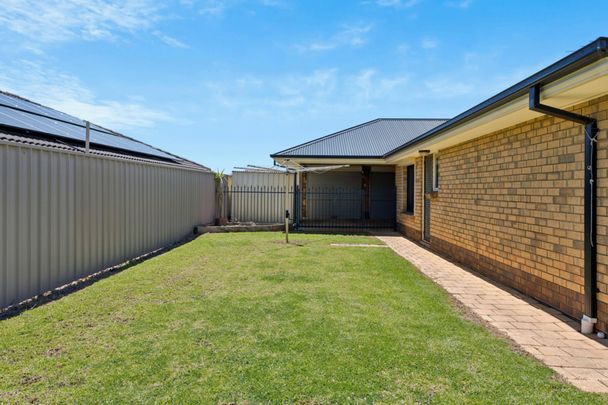 NEAT AND SWEET!! - Photo 1