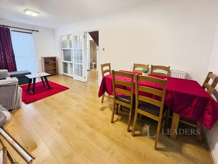3 bedroom terraced house to rent - Photo 5