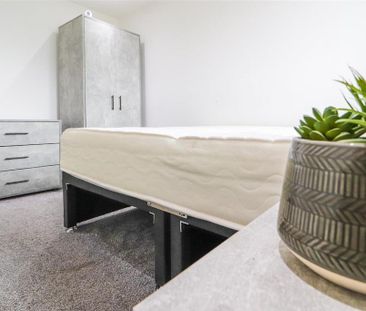 1 bedroom in a house share to rent - Photo 4