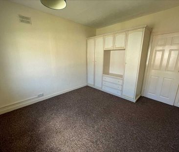 3 bedroom apartment to rent - Photo 4