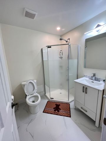 For Lease - 4641 Keystone Crescent, Burlington, Ontario - Photo 4